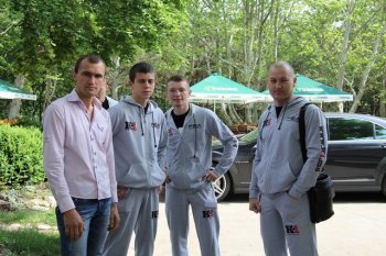 Сборная Молдовы по К-1среди любителей выехала на Чемпионат Европы. 