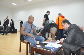 Сегодня в одном из торговых центров столицы прошла пресс конференция посвященной турниру K-1 WORLD GP 2013  in Moldova.