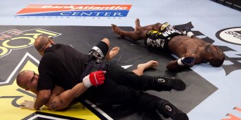 Манхуф который последние годы переживает спад заявлен на Bellator 125. 