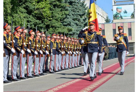 Национальной армии Молдовы исполняется сегодня 26 лет.