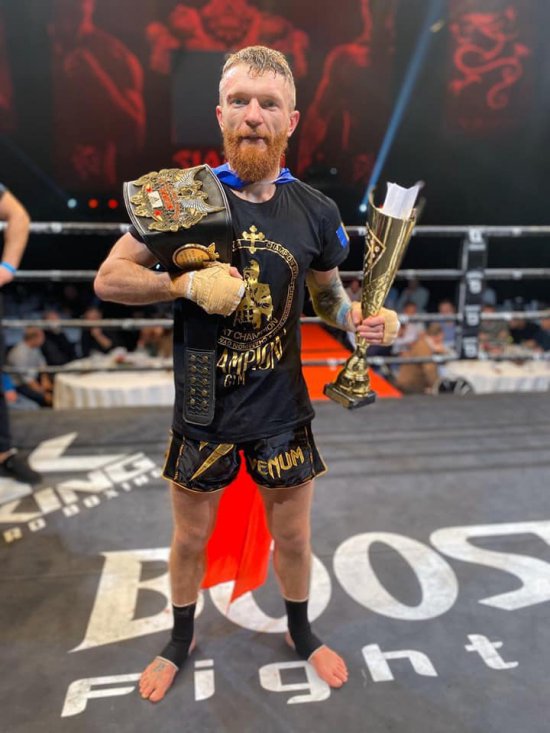 Дмитрий Сырбу выиграл чемпионский пояс турнира Fight at the border который прошел вчера в Бельгийском городе Ломмел.